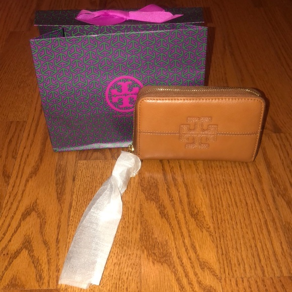 Tory Burch Handbags - New with Tags Tory Burch Wristlet